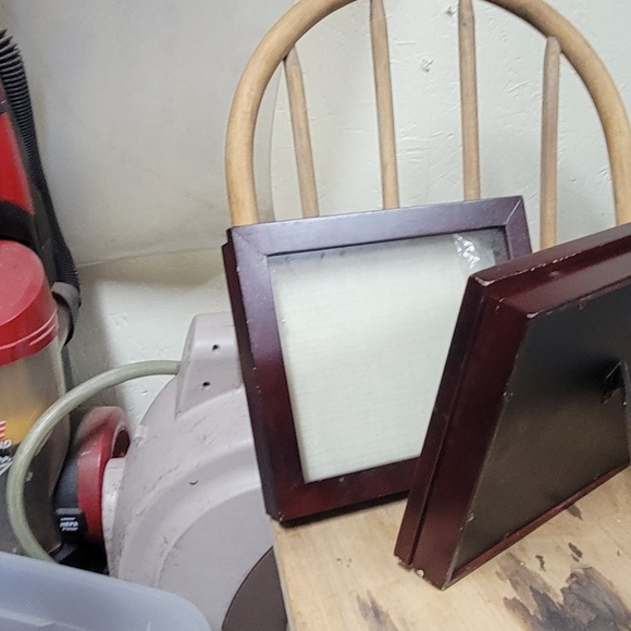 Shadow box - Picture 1 of 1